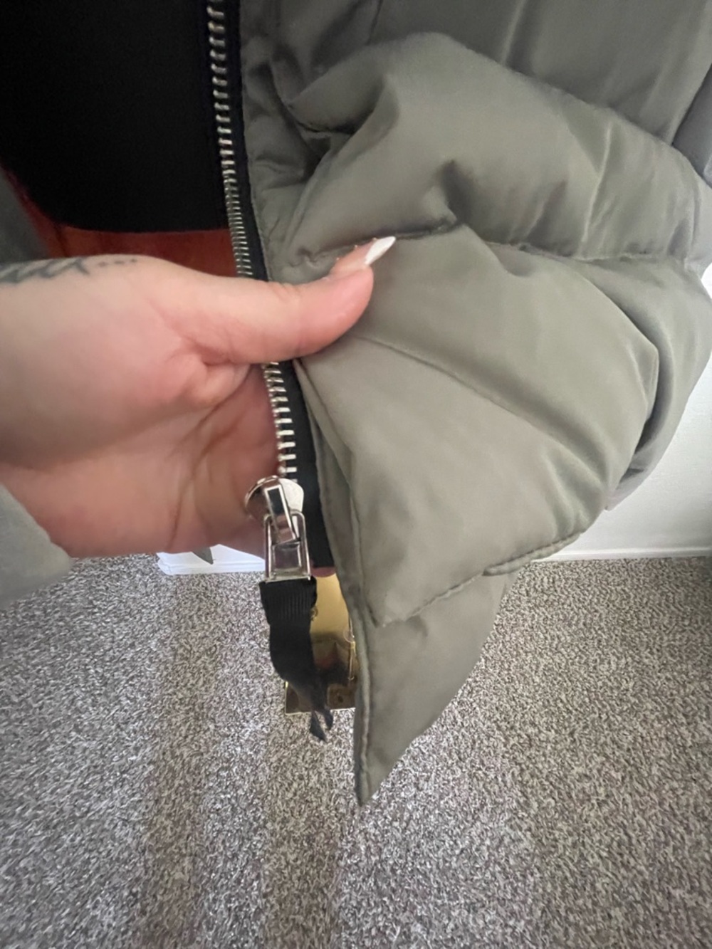 Women's Olive Green Hooded Puffer Coat - Picture 7 of 12
